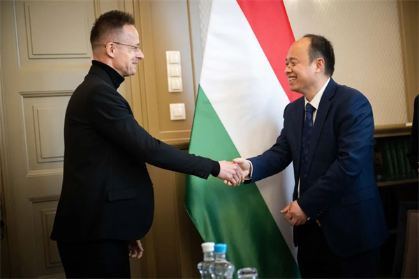 昆仑新材匈牙利项目正式官宣 昆仑新材匈牙利项目正式官宣