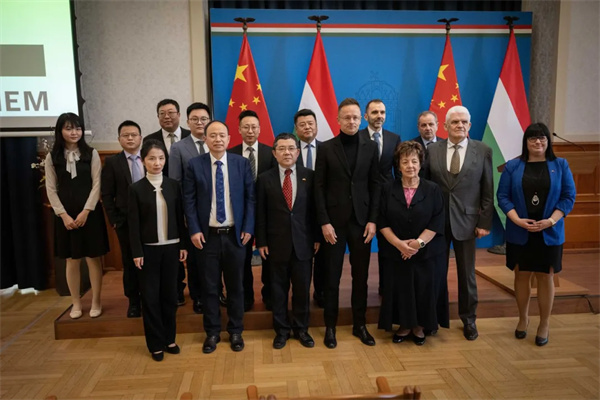 昆仑新材匈牙利项目正式官宣 昆仑新材匈牙利项目正式官宣