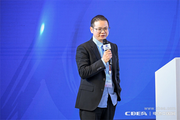 高比能电池攻坚战!CBIS2025先进电池创新发展论坛在沪举办 高比能电池攻坚战!CBIS2025先进电池创新发展论坛在沪举办