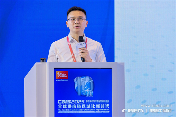 产业共振!大圆柱电池迎来“高光时刻” 产业共振!大圆柱电池迎来“高光时刻”