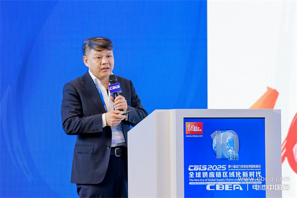 产业共振!大圆柱电池迎来“高光时刻” 产业共振!大圆柱电池迎来“高光时刻”